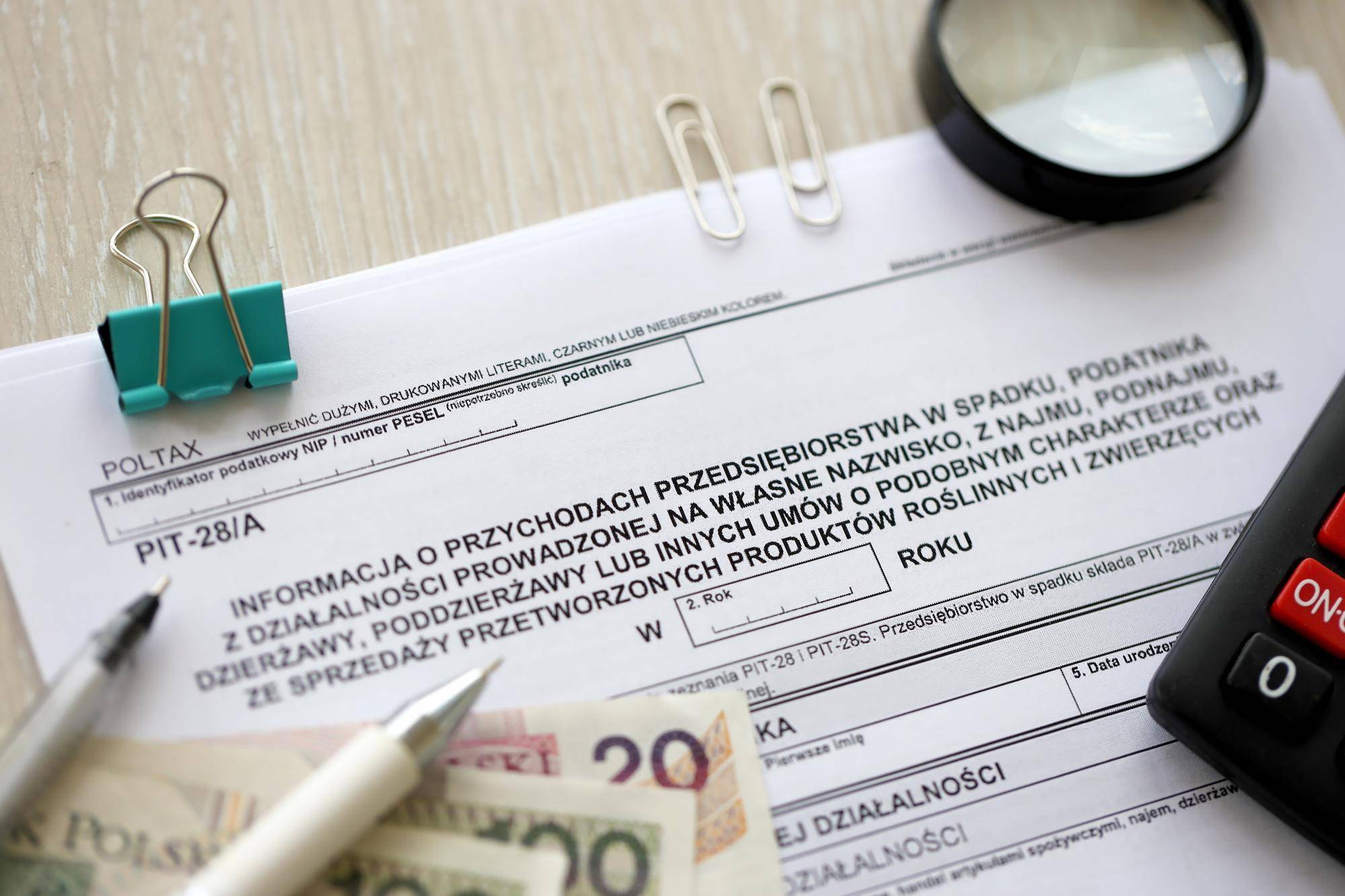 Umowa do 200 zł a obowiązek rozliczenia PIT